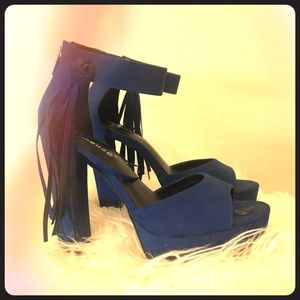 Navy blue dollhouse pumps